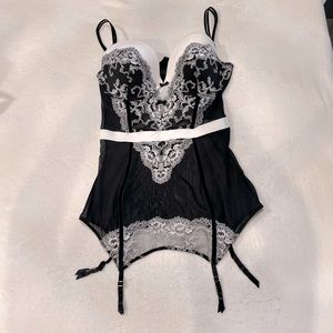 VTG Victoria Secret Black and White Lace Corset with Garters